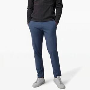 Lululemon Commission Classic-Fit Pant